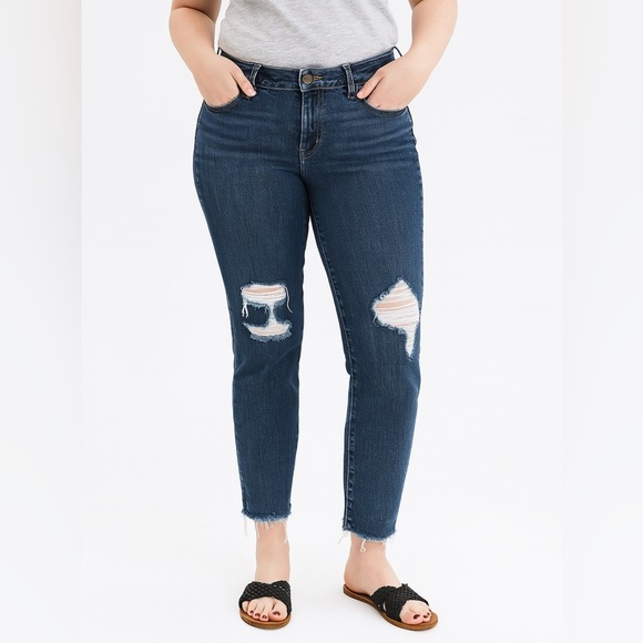 Levi's Blue Cropped Distressed Jeans - Picture 1 of 7